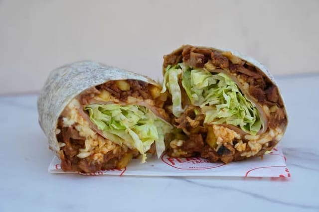 Burrito Hawaiiano.