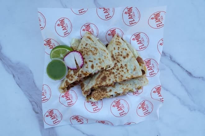 Quesadilla Hawaiiana/Gringa.